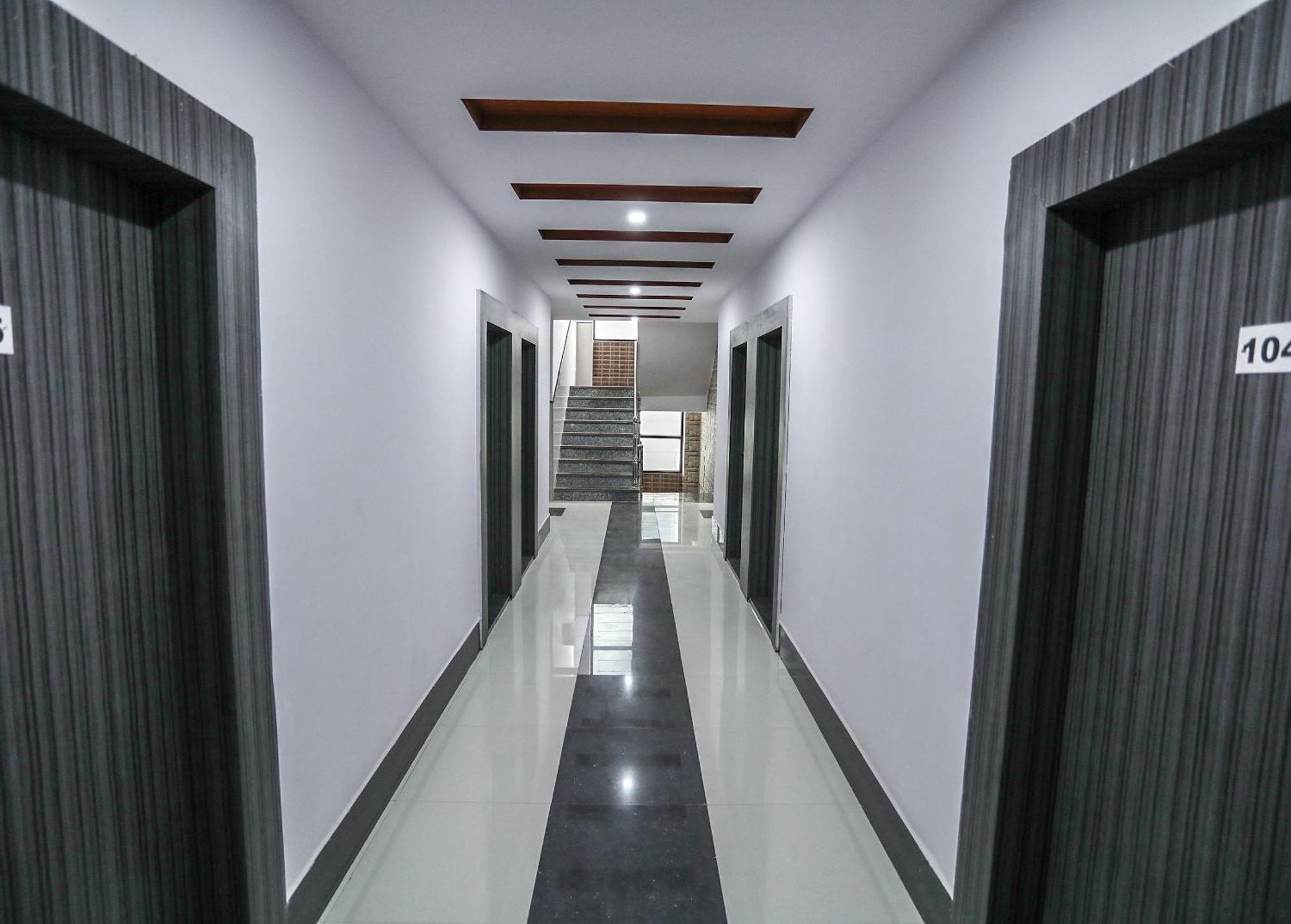 Capital O Smart City Bhopal Exterior photo